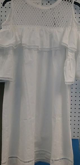 Dresses - Picture 4 of 4